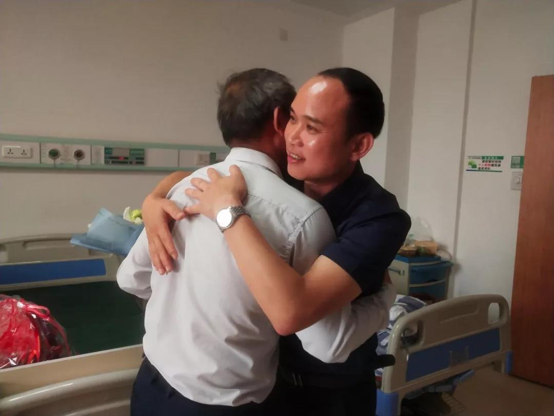 真情關(guān)懷，慰問員工丨老羅，愿您早日康復(fù)！